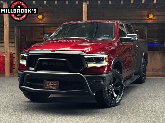 Rood Gebruikt 2024 Dodge Ram Pickup | € 64.950 (Eerlijke prijs) - Afbeelding 1/4