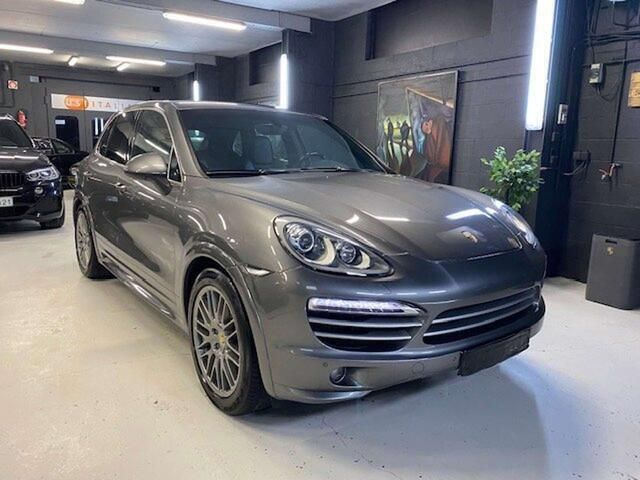 Grijs Gebruikt 2015 Porsche Cayenne Platinum Edition SUV | € 24.500 (Super prijs) - Afbeelding 1/4