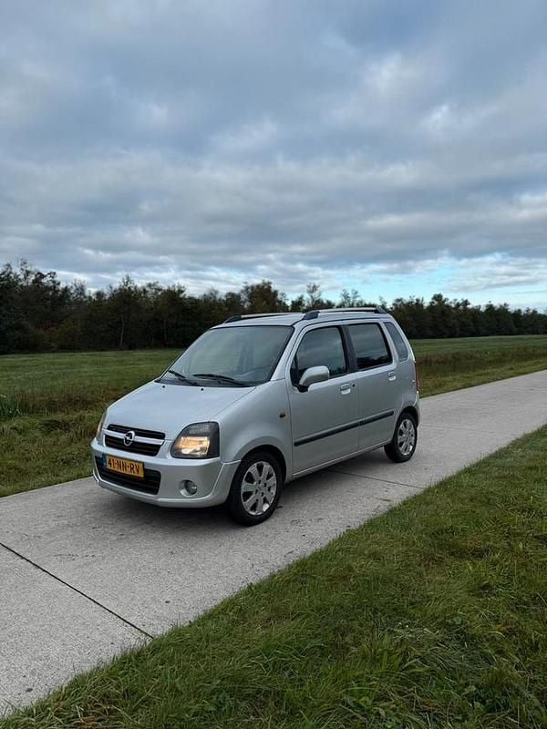 Gebruikt 2003 Opel Agila | € 825 (Eerlijke prijs) - Afbeelding 1/4