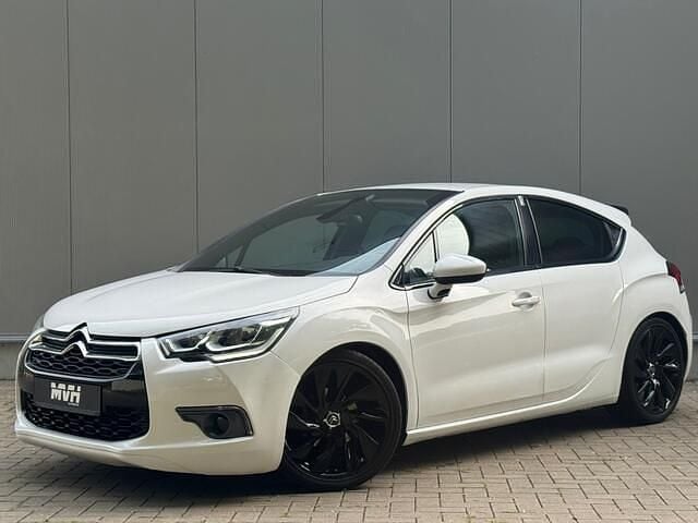 Wit Gebruikt 2012 Citroën DS4 Chic Hatchback | € 8.950 (Iets duurder) - Afbeelding 1/4