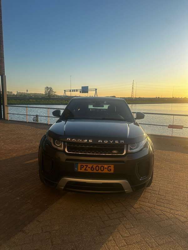 Grijs Gebruikt 2017 Land Rover Range Rover evoque HSE Dynamic Stationwagen | € 13.000 (Goede deal) - Afbeelding 1/4