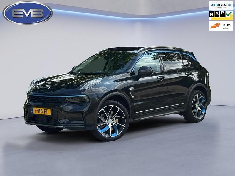 Zwart Gebruikt 2022 Lynk & Co 01 SUV | € 24.350 (Goede deal) - Afbeelding 1/4
