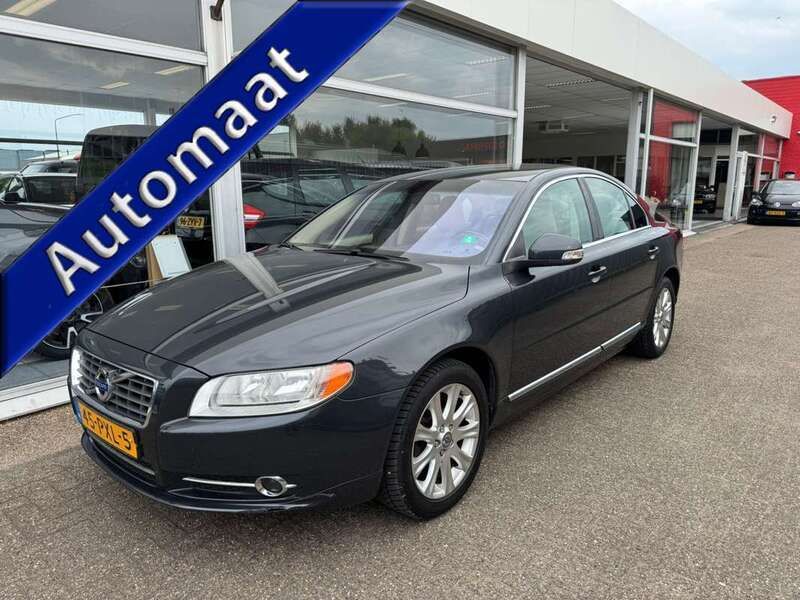 Grijs Gebruikt 2011 Volvo S80 Momentum Sedan | € 6.950 - Afbeelding 1/4