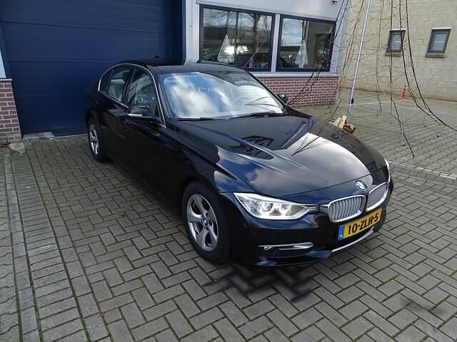 Occasion BMW 320 Efficient Dynamics 163 PK (119 kW) 2013 Zwart Sedan