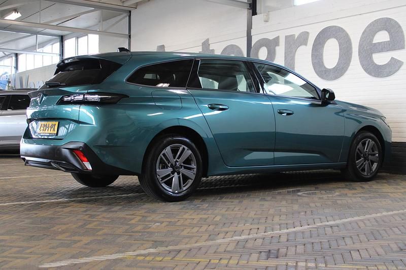 Occasion Peugeot 308 SW Business-Line 131 PK (96 kW) 2024 Blauw Stationwagen