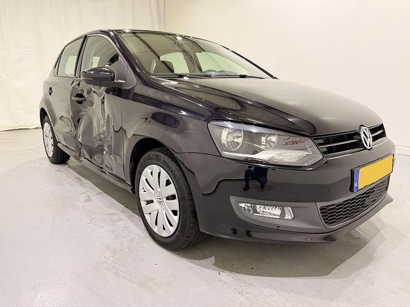 Zwart Occasion 2012 VW Polo Comfortline Hatchback | € 2.900 (Super prijs) - Afbeelding 1/4