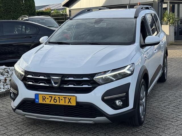 Wit Gebruikt 2022 Dacia Jogger MPV | € 16.950 (Iets duurder) - Afbeelding 1/4