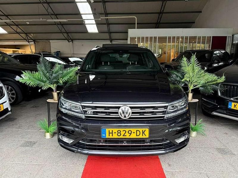 Zwart Gebruikt 2016 VW Tiguan R-line SUV | € 17.777 (Super prijs) - Afbeelding 1/3