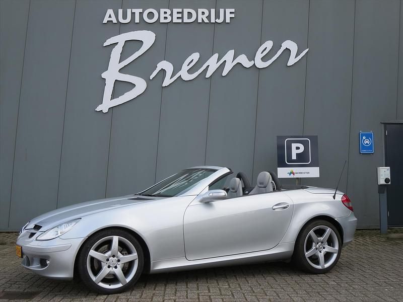 Grijs Gebruikt 2005 Mercedes SLK350 Cabriolet | € 14.950 (Duur) - Afbeelding 1/4