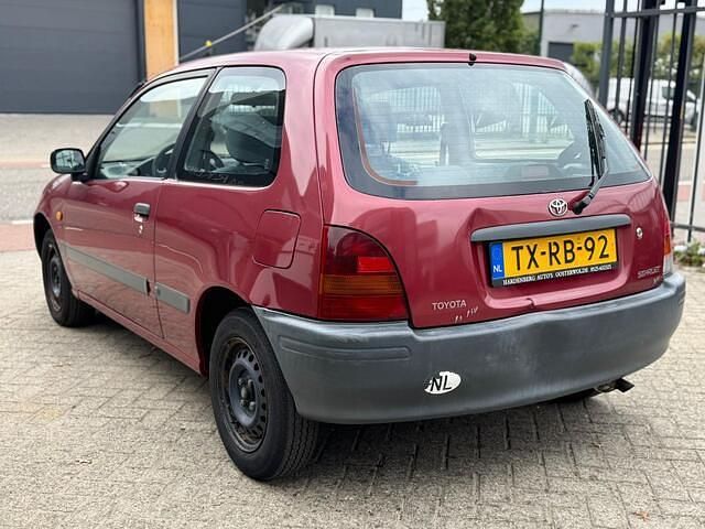 Occasion Toyota Starlet XLi 75 PK (55 kW) 1998 Rood Hatchback