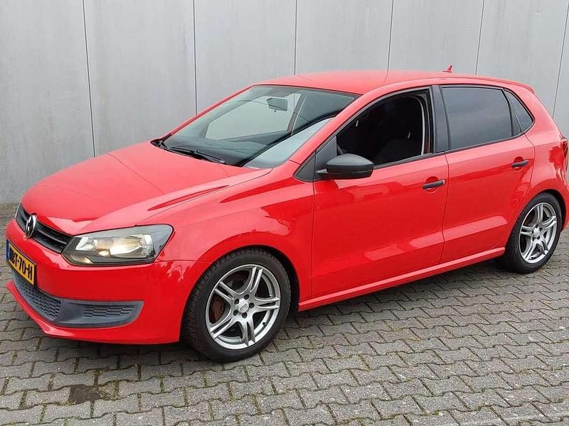 Rood Gebruikt 2009 VW Polo Hatchback | € 4.750 (Iets duurder) - Afbeelding 1/4
