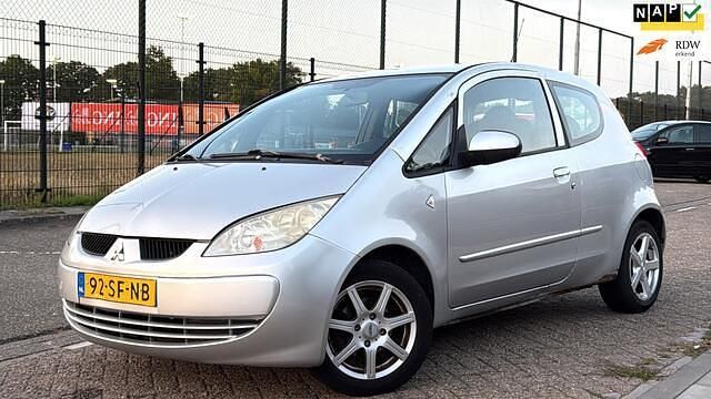 Grijs Gebruikt 2005 Mitsubishi Colt Hatchback | € 999 (Eerlijke prijs) - Afbeelding 1/4