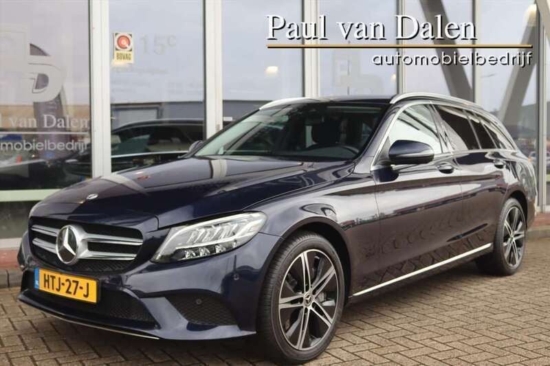 Blauw, metallic lak Gebruikt 2021 Mercedes C300e Stationwagen | € 26.900 (Super prijs) - Afbeelding 1/4