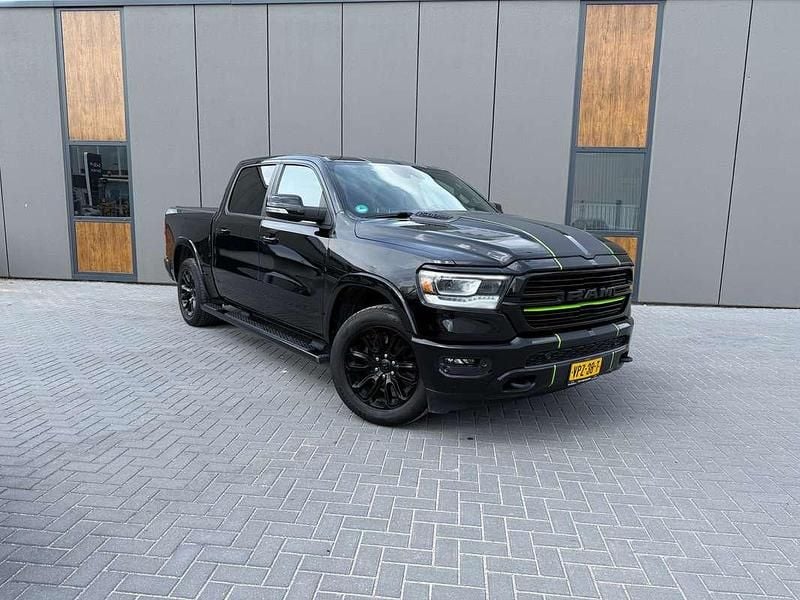Zwart Gebruikt 2022 RAM 1500 Pickup | € 60.439 - Afbeelding 1/4