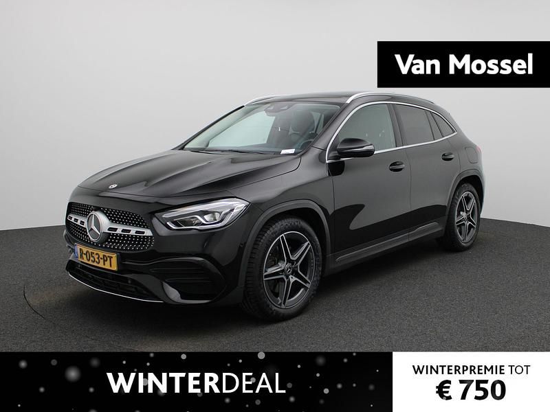 Zwart Occasion 2023 Mercedes GLA250 AMG line SUV | € 32.900 - Afbeelding 1/4