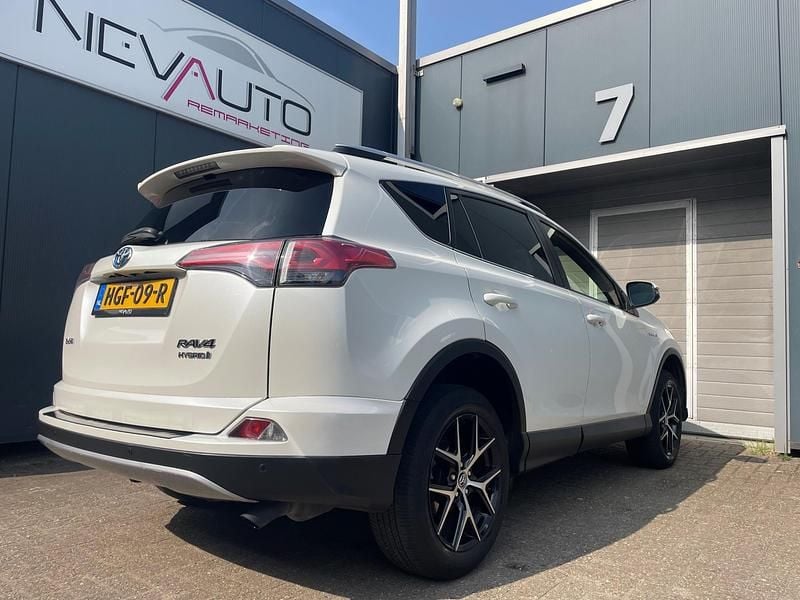 Occasion Toyota RAV4 Hybrid Style 197 PK (144 kW) 2017 Wit, metallic lak SUV