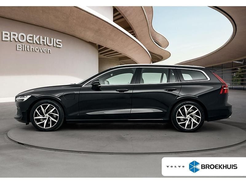 Zwart Gebruikt 2020 Volvo V60 Momentum Stationwagen | € 27.895 (Goede deal) - Afbeelding 1/4