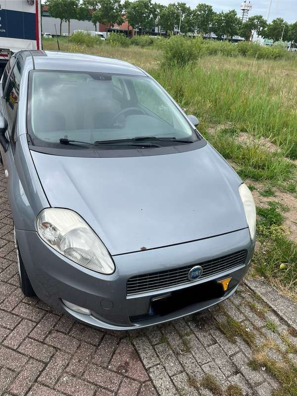 Grijs Gebruikt 2006 Fiat Punto Hatchback | € 1.350 (Eerlijke prijs) - Afbeelding 1/4