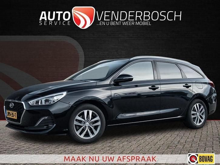 Zwart Gebruikt 2018 Hyundai i30 Premium Stationwagen | € 15.490 (Eerlijke prijs) - Afbeelding 1/4