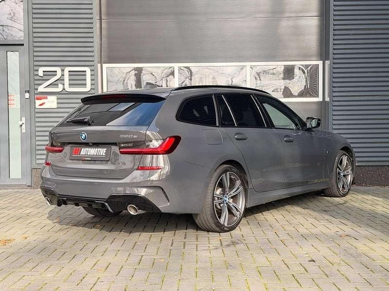 Occasion BMW 320e M Sport 163 PK (119 kW) 2022 Grijs (metallic) Stationwagen