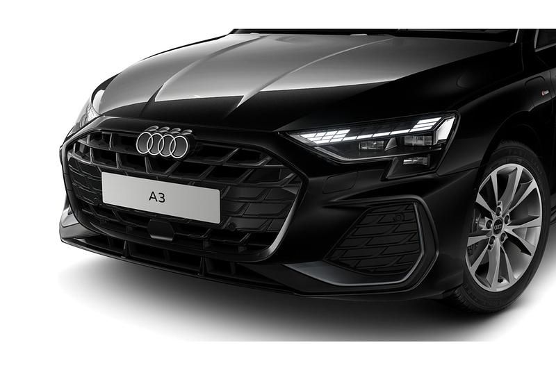 Nieuw Audi A3 Sportback e-tron S-Line 2026 Mythoszwart metallic Hatchback