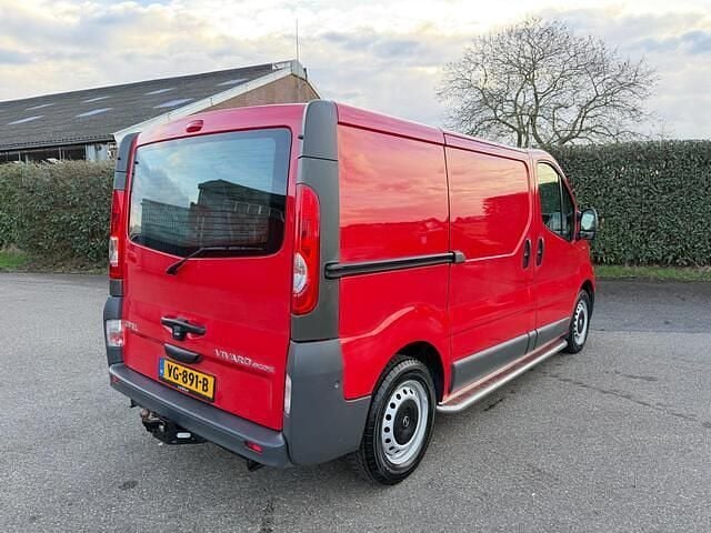 Occasion Opel Vivaro 90 PK (66 kW) 2013 Rood MPV