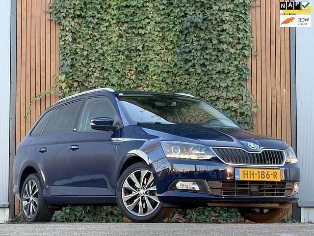 Blauw Gebruikt 2015 Skoda Fabia Stationwagen | € 11.950 (Eerlijke prijs) - Afbeelding 1/4