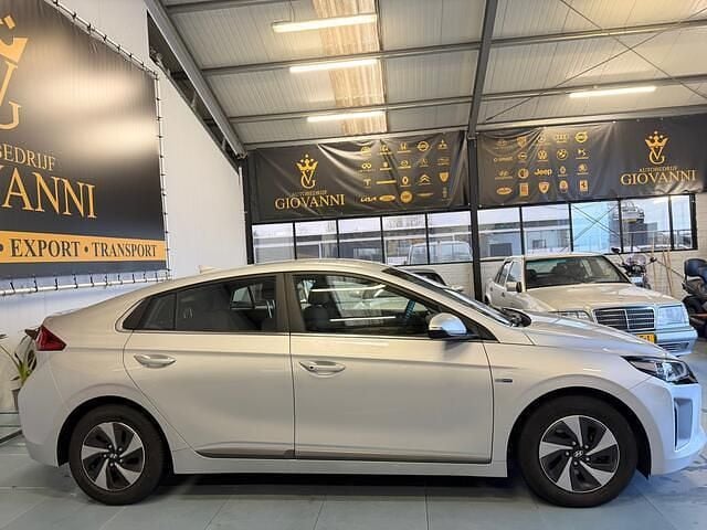 Occasion Hyundai Ioniq Comfort 105 PK (77 kW) 2018 Grijs Hatchback