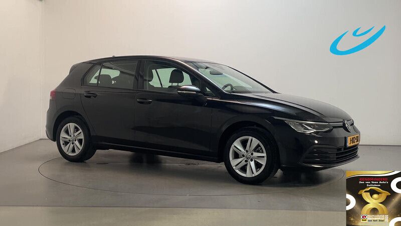 Zwart Gebruikt 2020 VW Golf VII Life Hatchback | € 16.950 (Eerlijke prijs) - Afbeelding 1/3