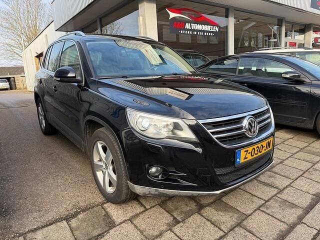 Zwart Occasion 2010 VW Tiguan Sport SUV | € 4.999 (Super prijs) - Afbeelding 1/4
