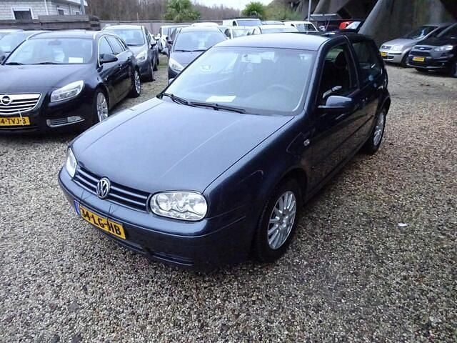 Blauw (metallic) Gebruikt 2003 VW Golf IV Hatchback | € 1.295 (Eerlijke prijs) - Afbeelding 1/4