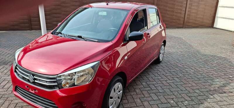 Rood Gebruikt 2015 Suzuki Celerio Hatchback | € 5.850 (Goede deal) - Afbeelding 1/4