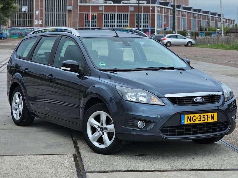 Blauw Gebruikt 2010 Ford Focus Ghia Stationwagen | € 2.800 (Eerlijke prijs) - Afbeelding 1/4