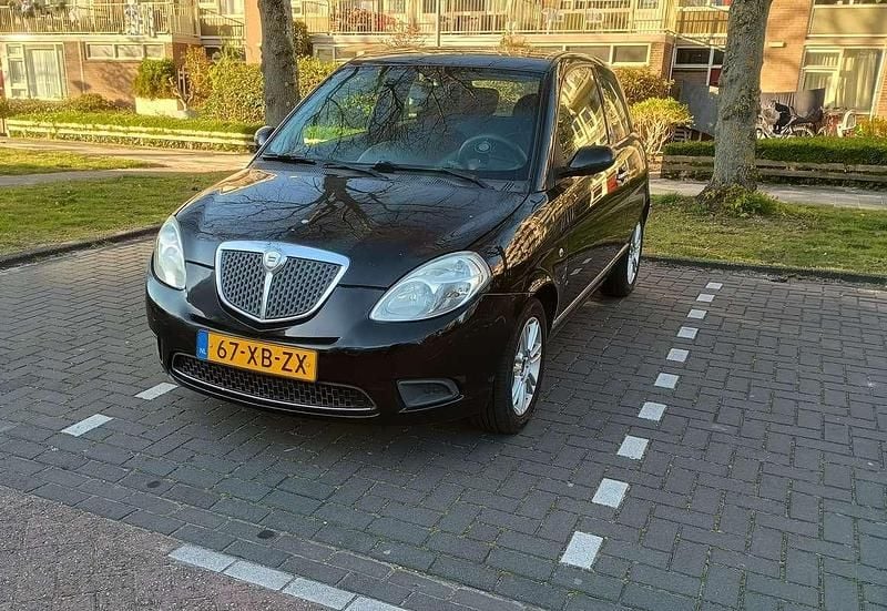 Gebruikt 2007 Lancia Ypsilon Hatchback | € 1.500 (Eerlijke prijs) - Afbeelding 1/4