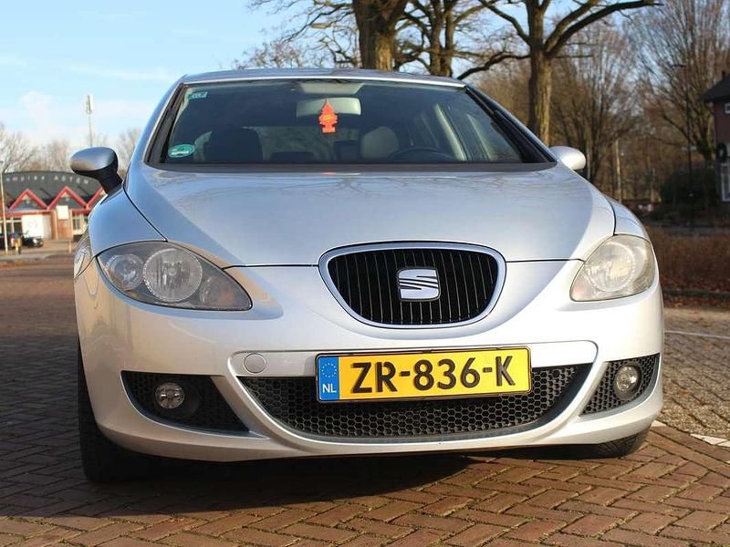 Occasion Seat Leon Sport 102 PK (75 kW) 2009 Zilver MPV