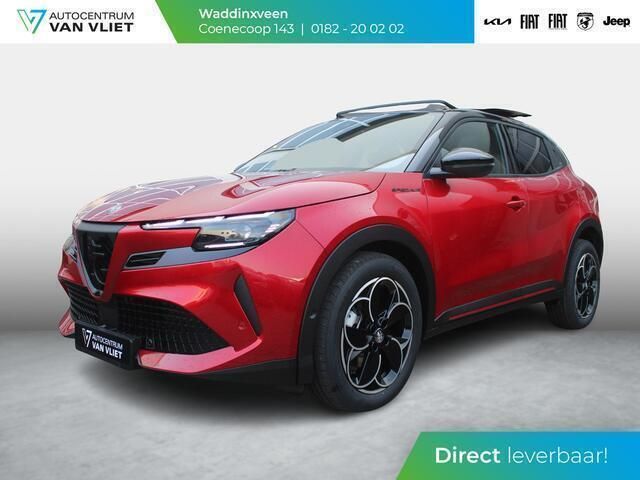 Brera red met zwart dak (181) Gebruikt 2024 Alfa Romeo Junior Edizione Speciale SUV | € 42.990 - Afbeelding 1/4