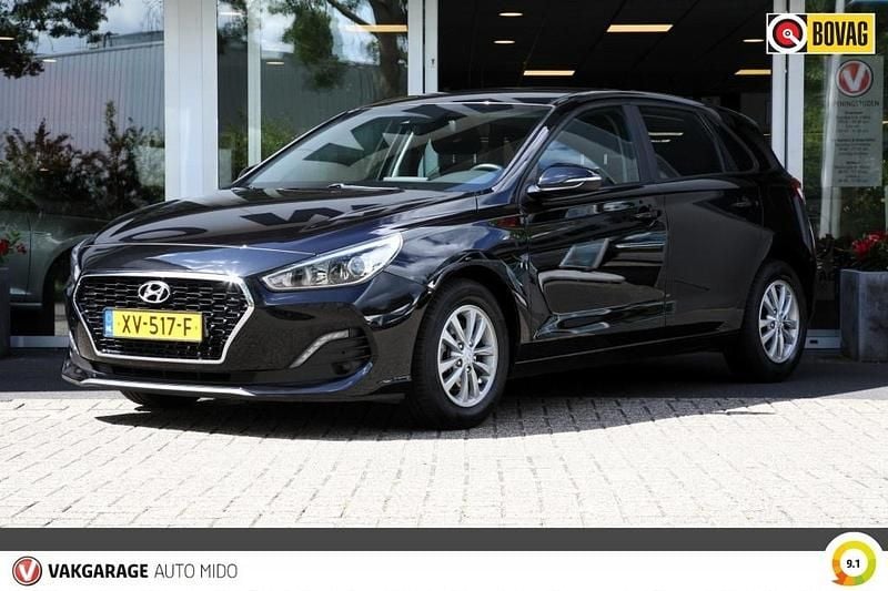 Zwart Gebruikt 2019 Hyundai i30 Comfort Hatchback | € 16.845 (Eerlijke prijs) - Afbeelding 1/4