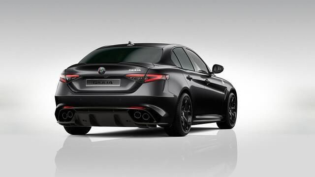 Occasion Alfa Romeo Giulia Quadrifoglio 510 PK (375 kW) 2022 Zwart Sedan