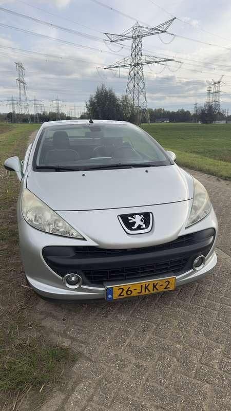 Grijs Gebruikt 2009 Peugeot 207 CC Cabriolet | € 2.250 (Super prijs) - Afbeelding 1/4