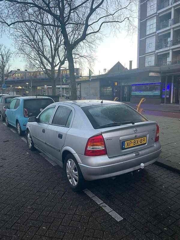 Occasion Opel Astra Sport 101 PK (74 kW) 1999 Zilver Hatchback