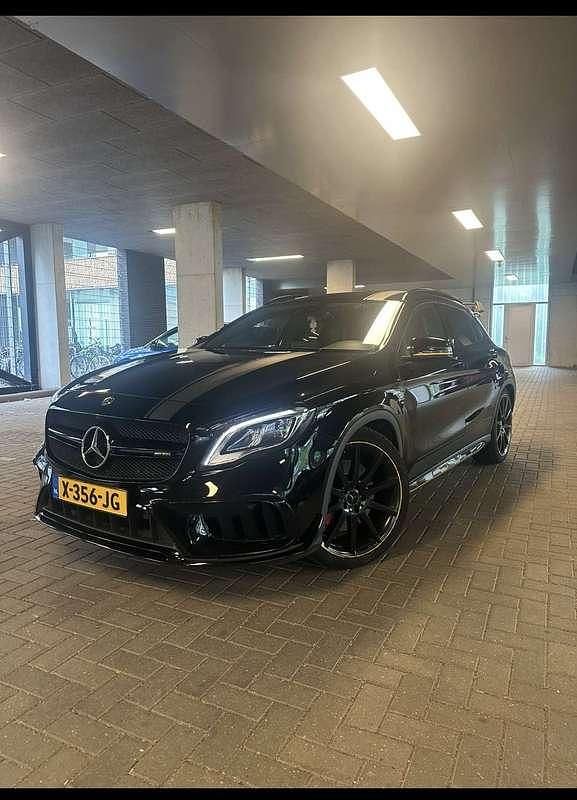Zwart Gebruikt 2017 Mercedes GLA45 AMG AMG Edition 1 SUV | € 27.950 - Afbeelding 1/4