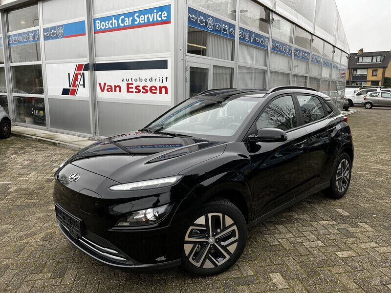 Zwart Gebruikt 2022 Hyundai Kona Comfort SUV | € 24.950 (Duur) - Afbeelding 1/4