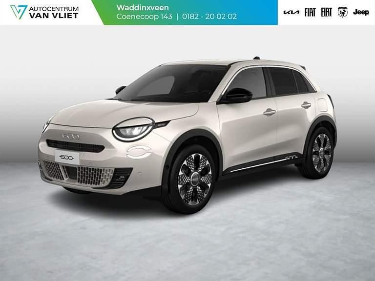 Sabbia earth of italy (grijs metallic) Nieuw 2026 Fiat 600 SUV | € 34.710 (Iets duurder) - Afbeelding 1/4