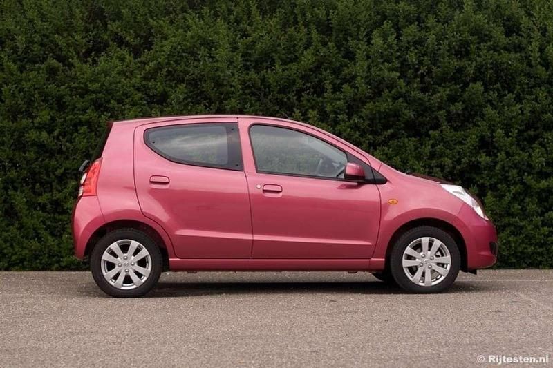 Paars Occasion 2009 Suzuki Alto Comfort Hatchback | € 4.250 (Eerlijke prijs) - Afbeelding 1/4