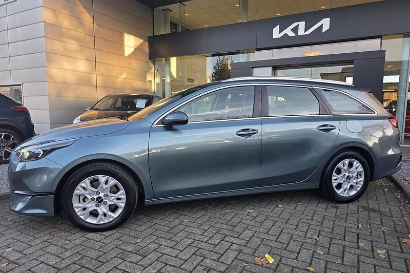 Occasion Kia Ceed 2024 Grijs Hatchback