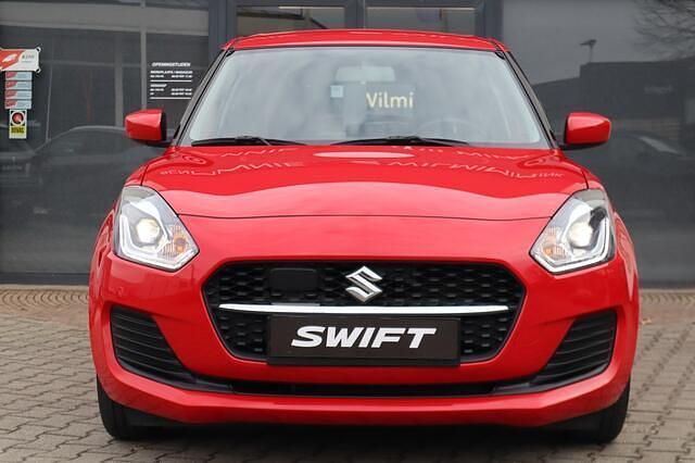 Occasion Suzuki Swift Comfort 83 PK (61 kW) 2023 Rood Hatchback