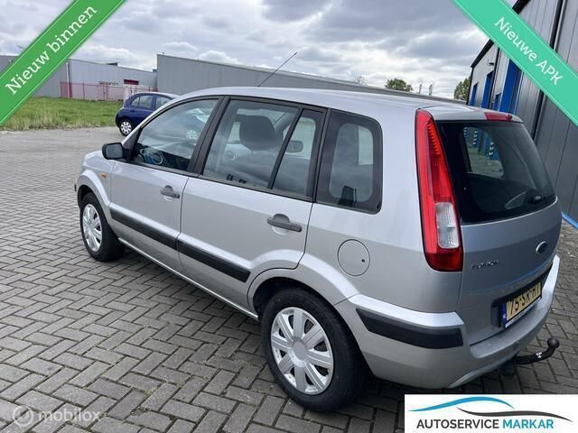 Occasion Ford Fusion 80 PK (58 kW) 2006 Grijs MPV