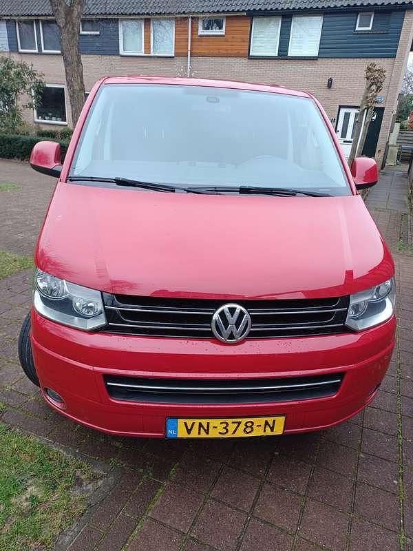 Rood Gebruikt 2015 VW T5 Van | € 8.000 (Super prijs) - Afbeelding 1/4