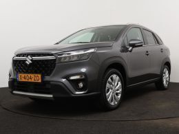 Grijs metallic Gebruikt 2024 Suzuki SX4 SUV | € 29.745 (Eerlijke prijs) - Afbeelding 1/3