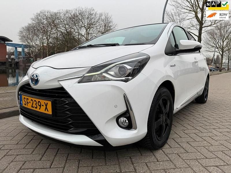 Occasion Toyota Yaris Hybrid Premium 2018 Wit Hatchback